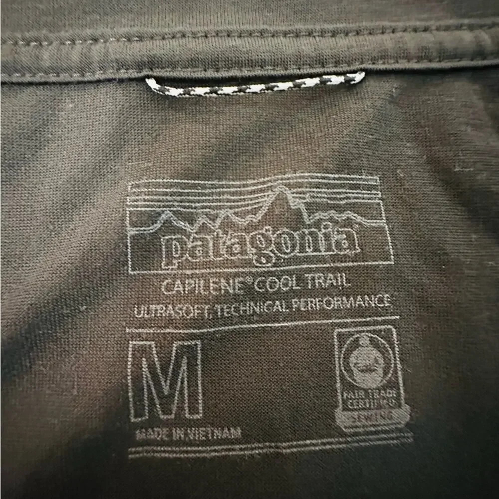 Patagonia Shirt Short Sleeve Black Athletic Hiking Outdoors Casual Gym Medium